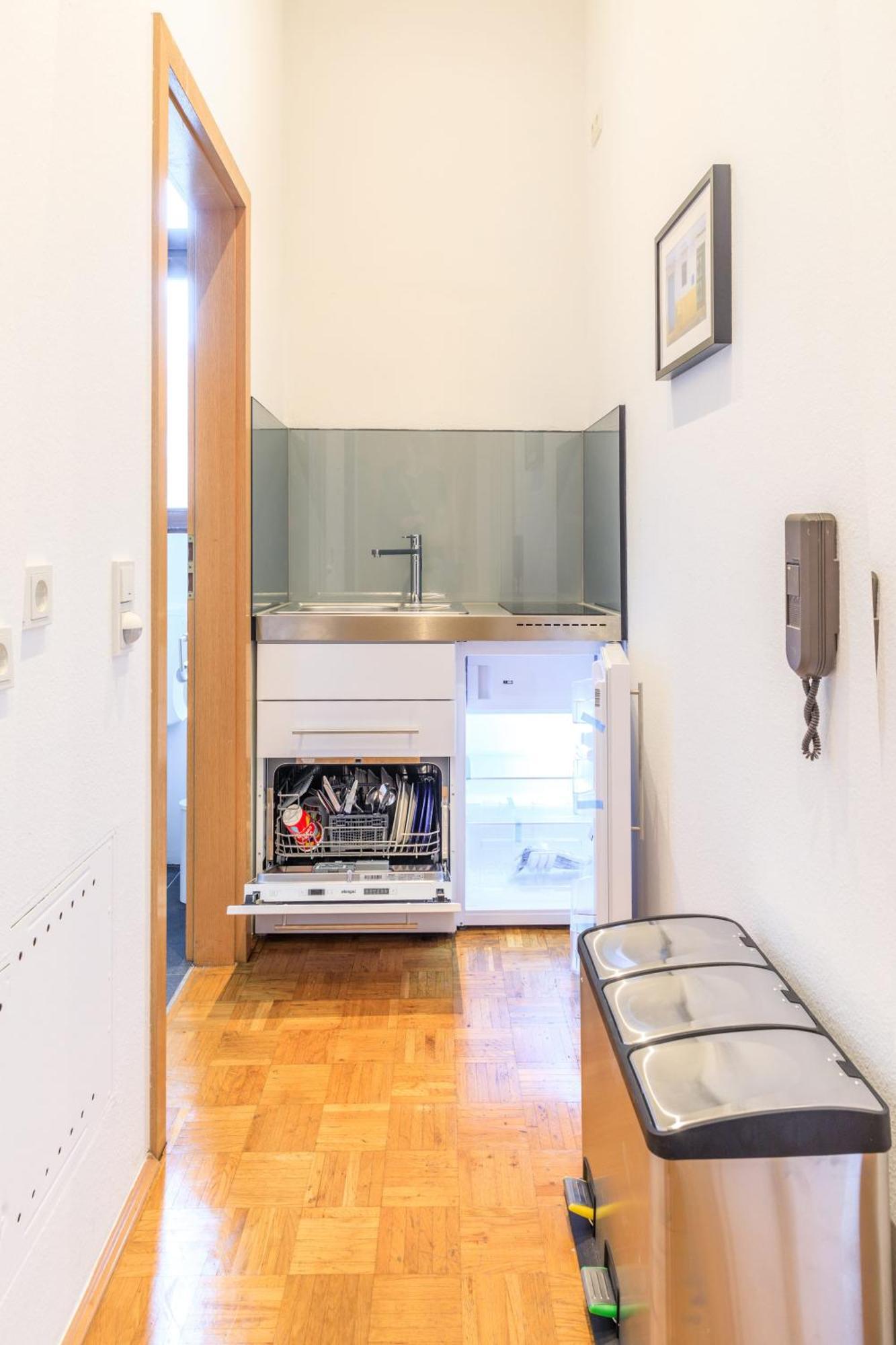 Charming City Apartment With Parking Spot Βίρτσμπουργκ Εξωτερικό φωτογραφία